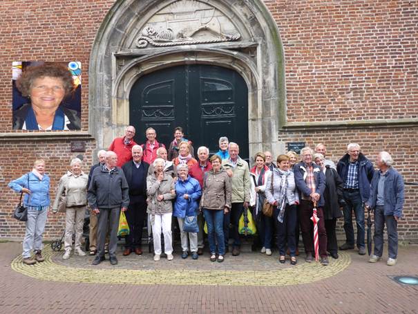 Afbeelding met kleding, persoon, buitenshuis, schoeisel

Door AI gegenereerde inhoud is mogelijk onjuist.